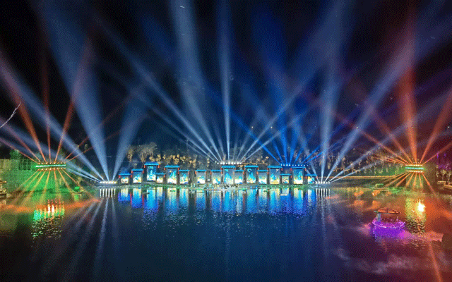 通江高明湖公園水上實景舞臺演出燈光盛宴